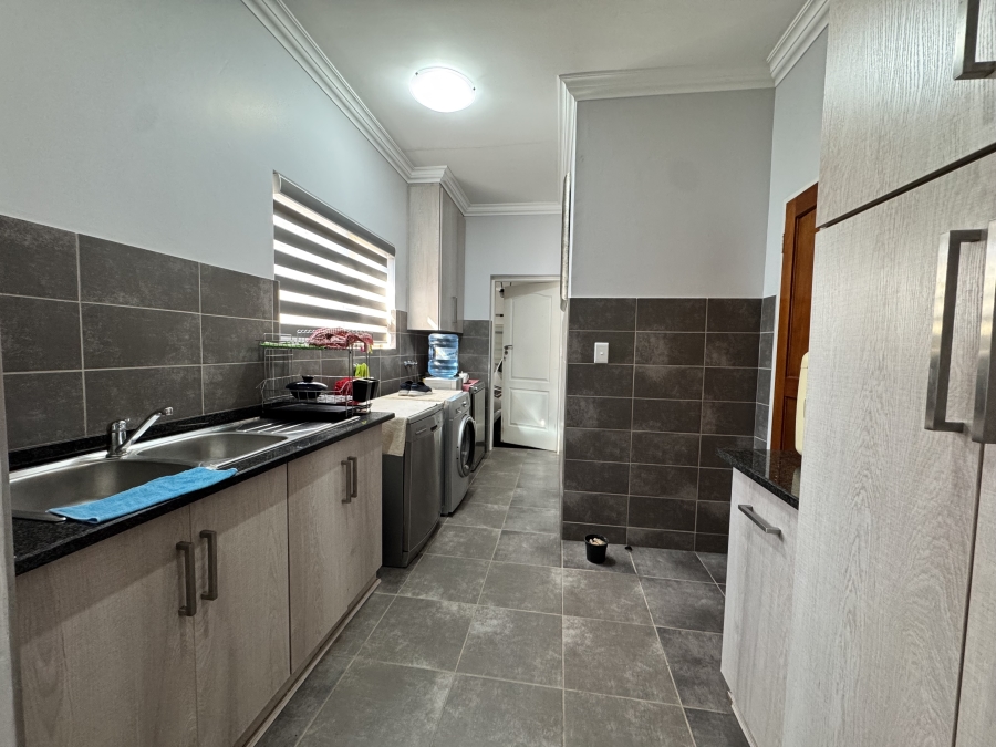 To Let 3 Bedroom Property for Rent in Wilkoppies North West